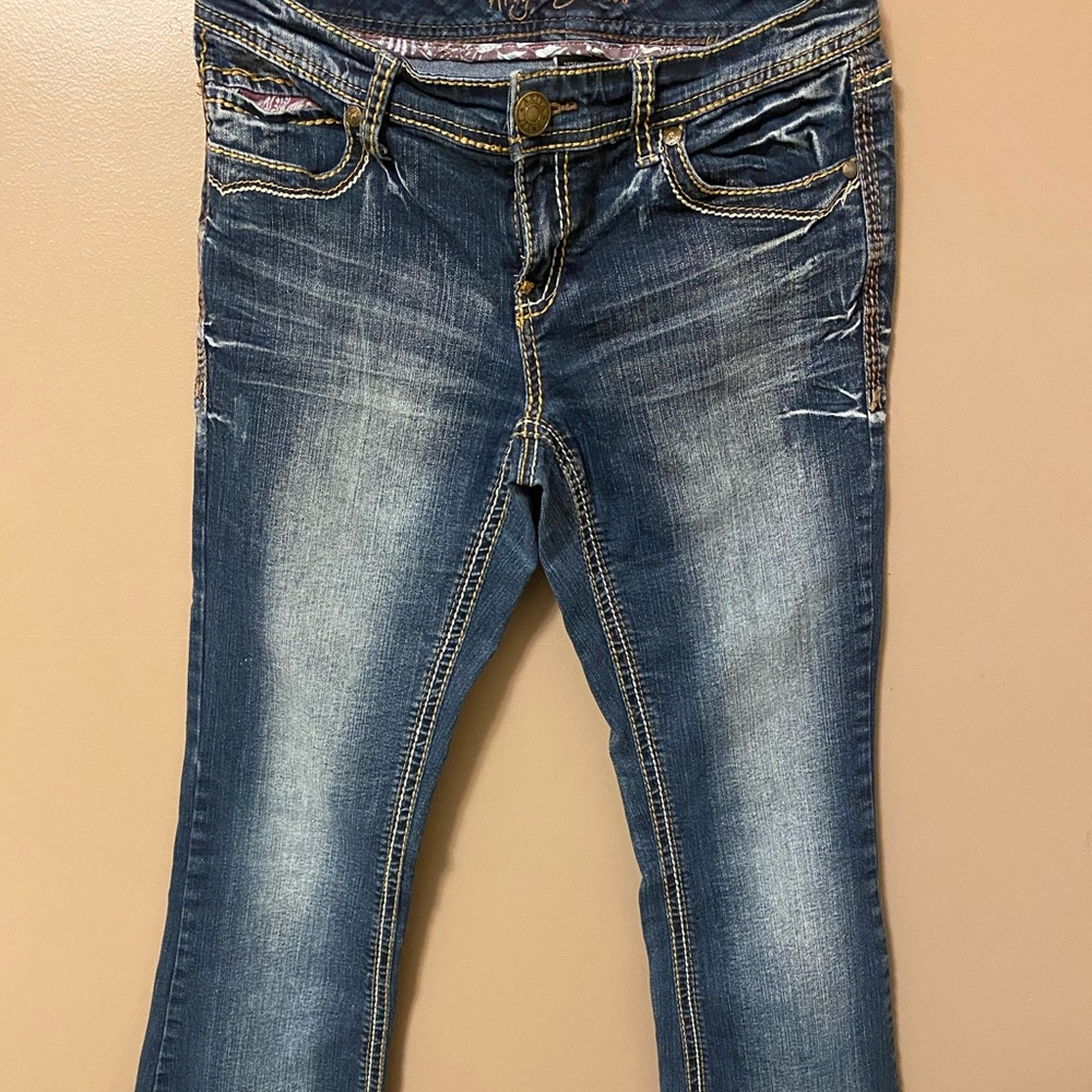 Ariya Jeans